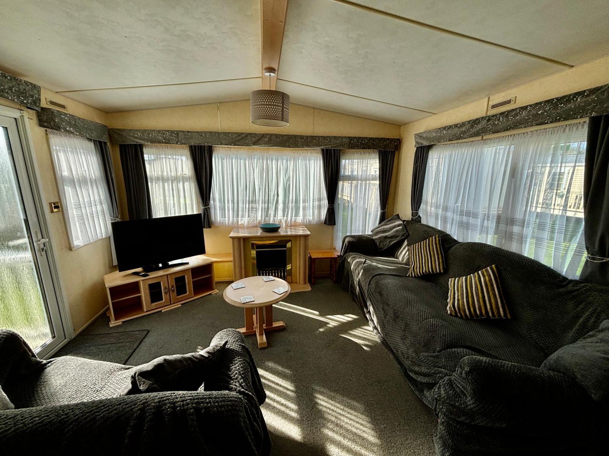 Seaview 145 - Pet Friendly, Bath And Close To Beach & Fantasy Island - Meadow Lakes Caravan & Lodge Hire Ingoldmells Luaran gambar